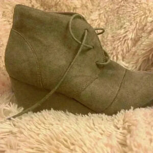 Free Reign Booties, Woman's 8